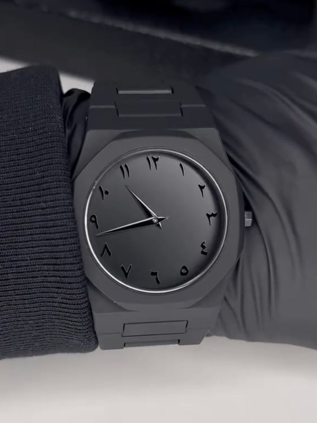 Arabic Aura Watch – The Ultimate Black Aesthetic: